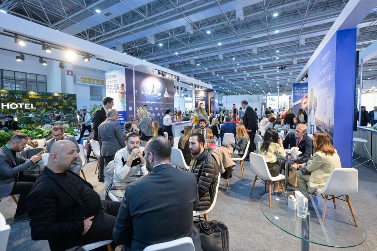 İzmir, küresel turizm ve sağlık sektörlerinin buluşma noktası oldu