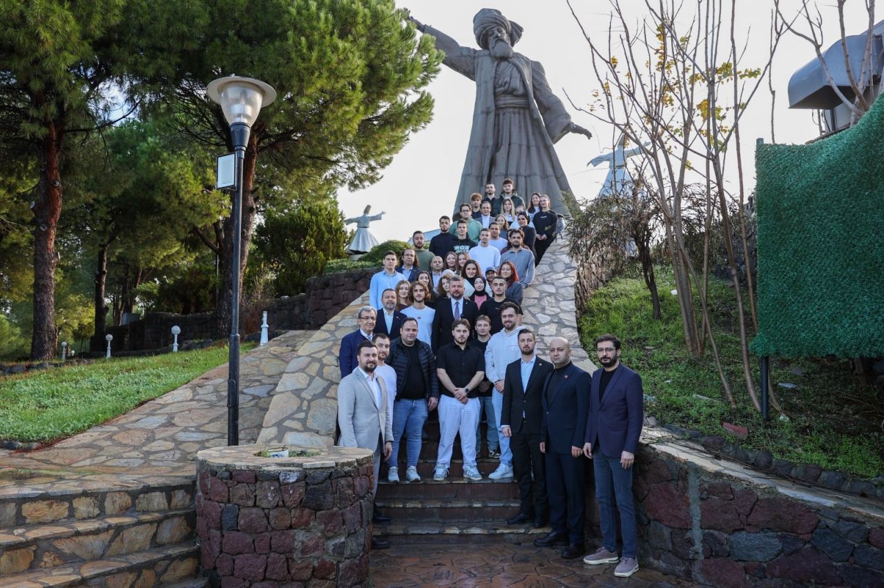 Makedon gençlerle Türkçe Eğitim Bayramı'nı kutladılar