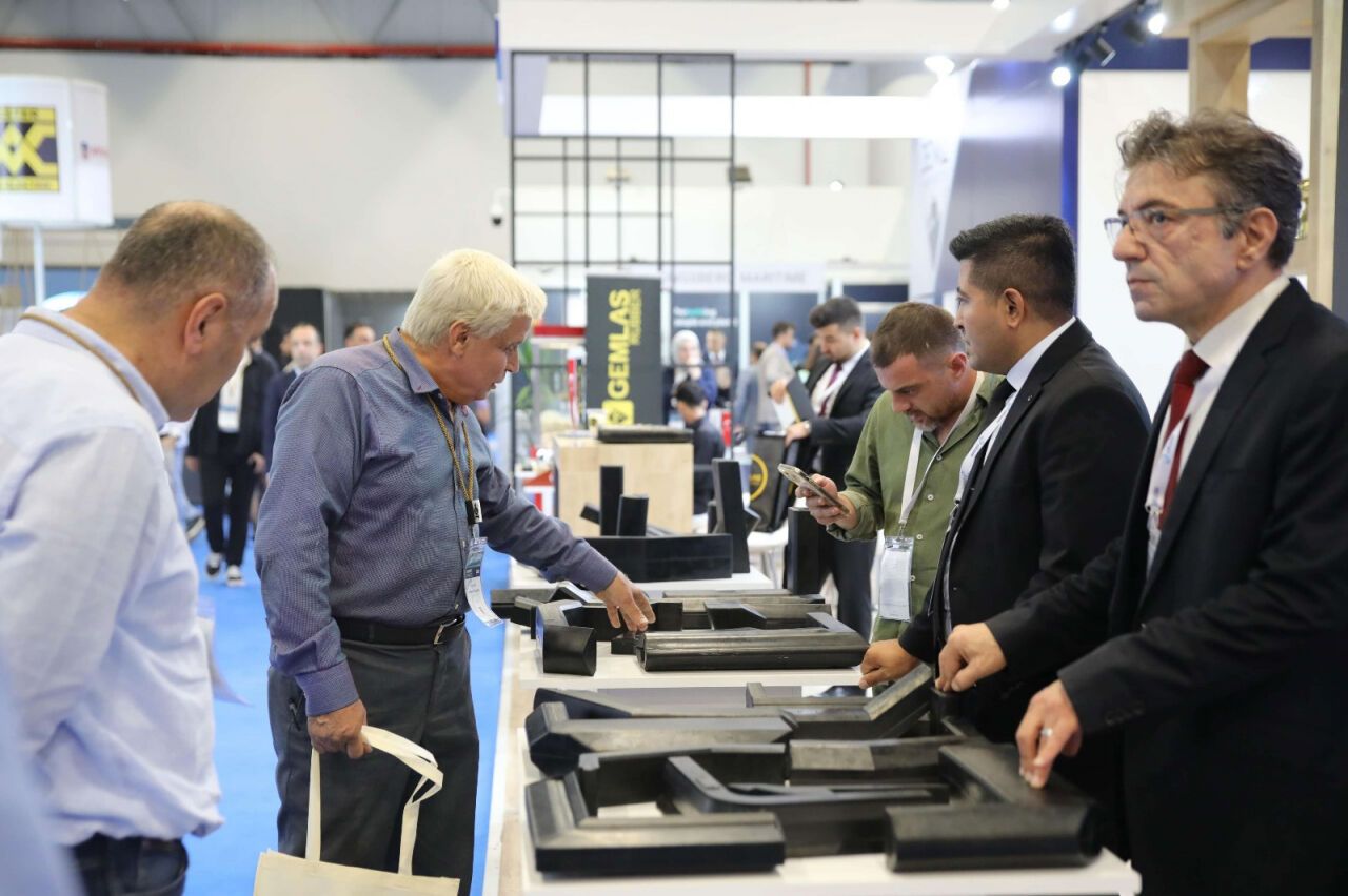 İzmirli firmalar Expomaritt Exposhipping'de dünya vitrinine çıkacak