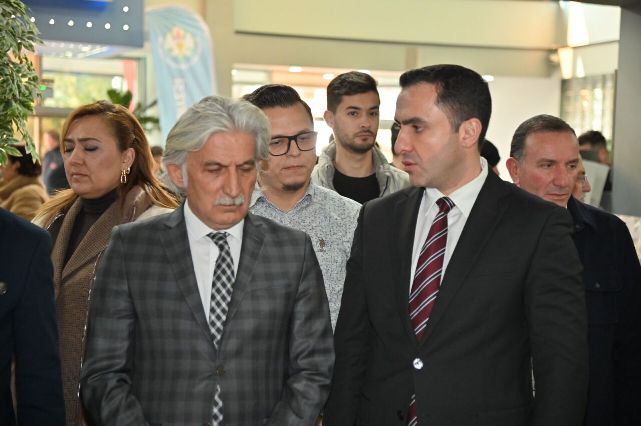 Büyükşehir'den Hocalı Katliamı'nın yıl dönümünde anma sergisi