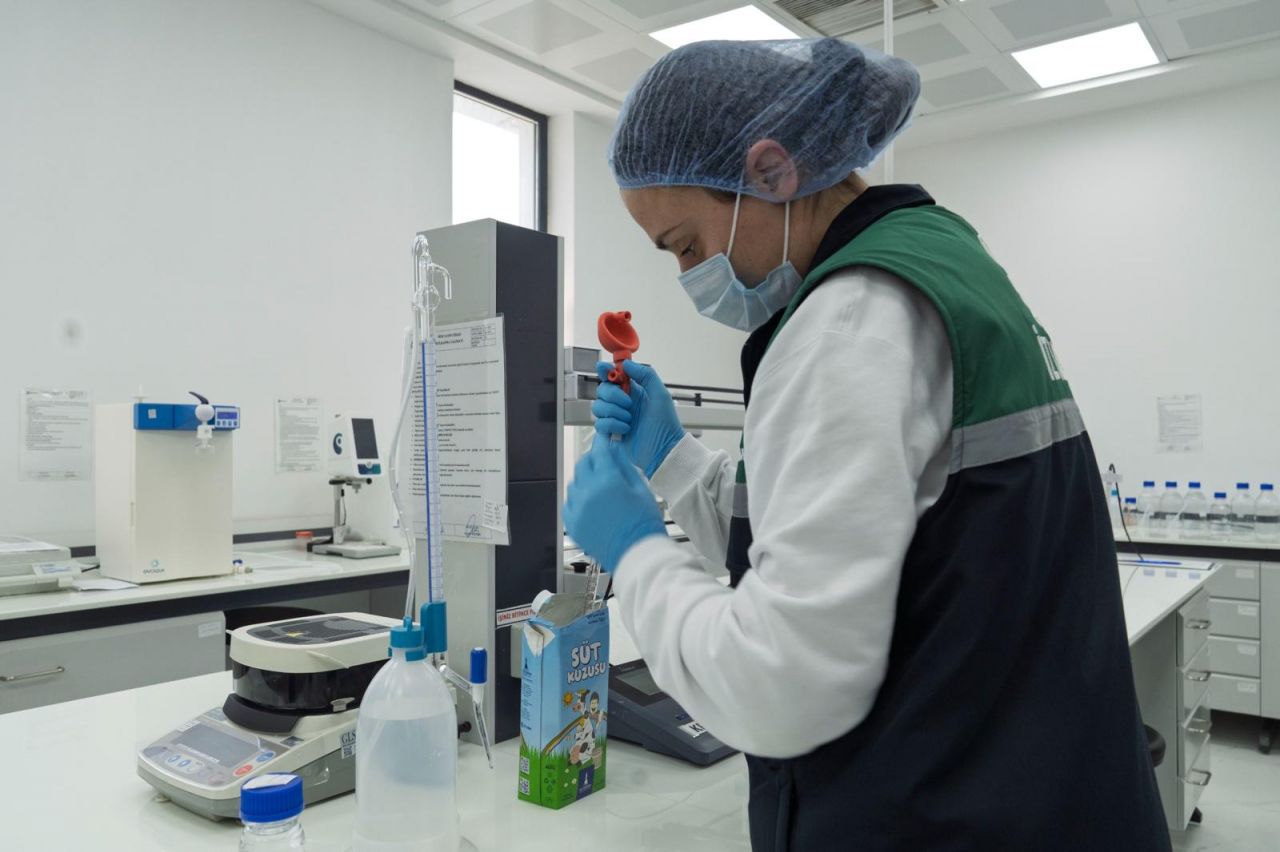 Bayındır Süt Fabrikası'nda çarklar döndü