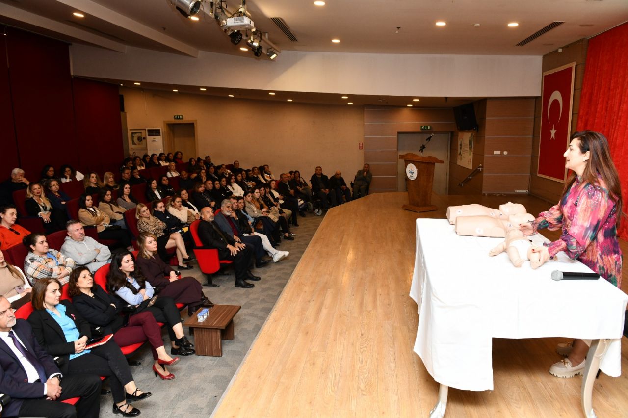 Çiğli'de hayat kurtaran seminer
