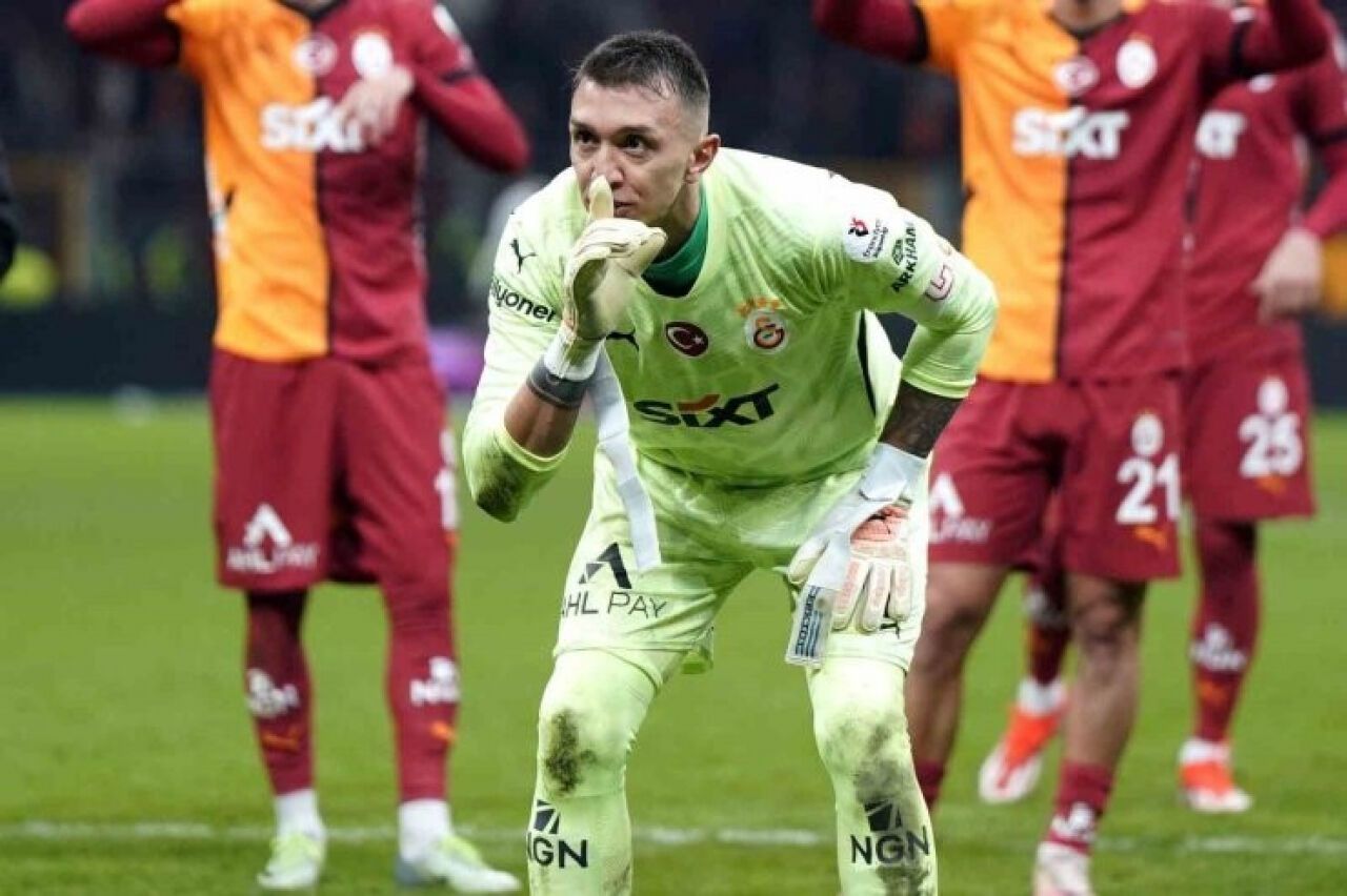 Muslera, Türk futbol tarihine geçmeye hazırlanıyor!