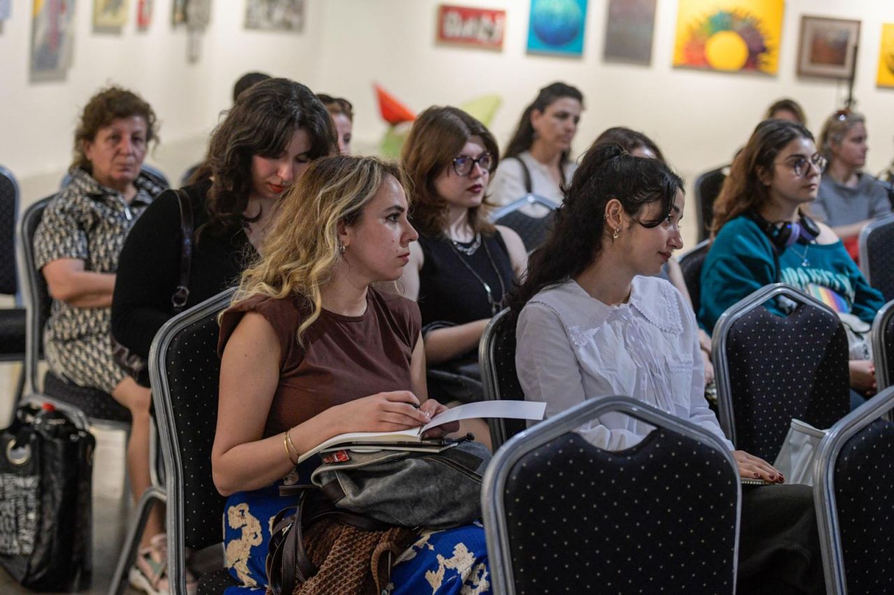 Bu okulda ders konusu demokrasi!