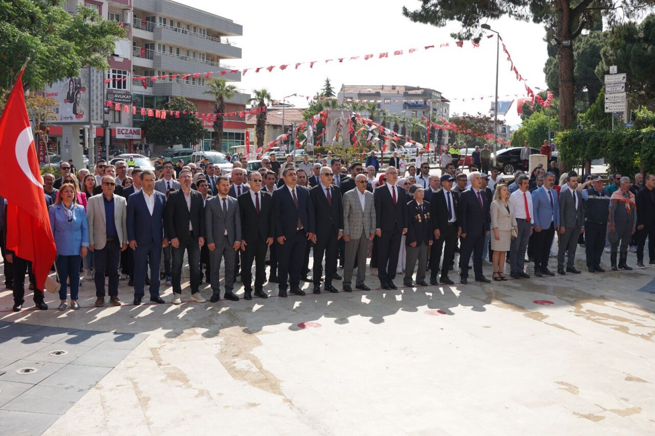 Kemalpaşa'da gençlik ve Cumhuriyet buluştu