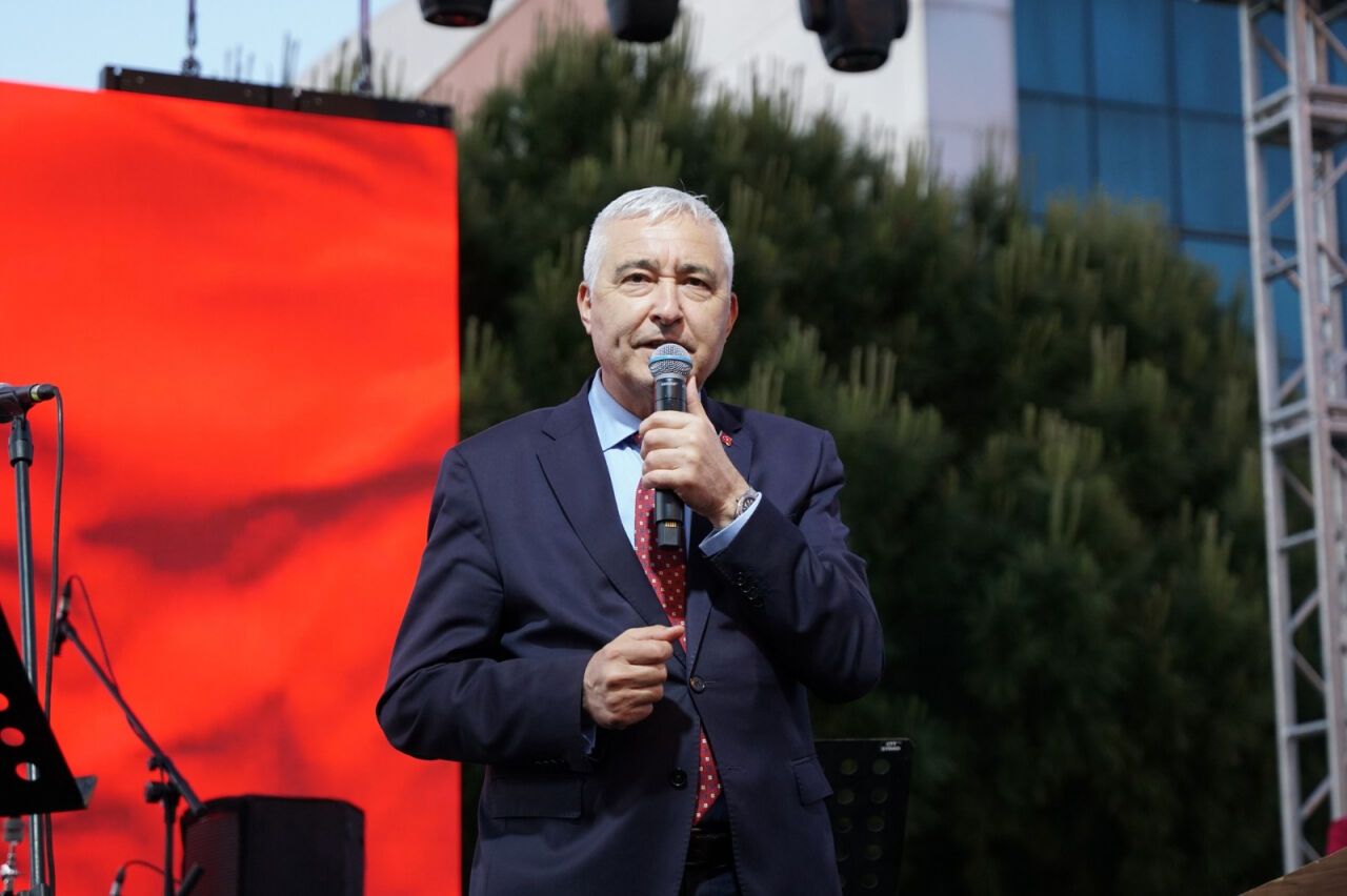 Kemalpaşa'da gençlik ve Cumhuriyet buluştu