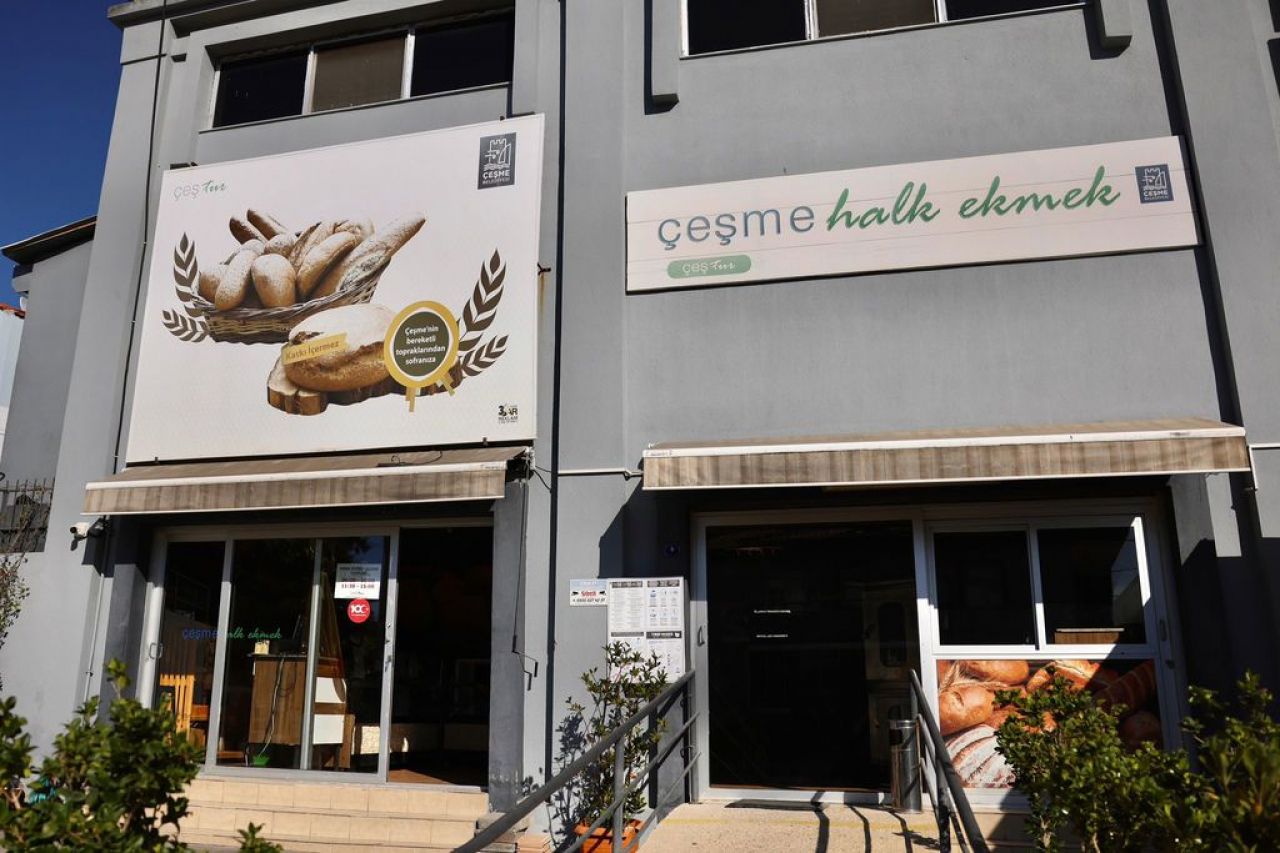 İzmir Çeşme'de günde 6 bin ekmek üretimi başladı!