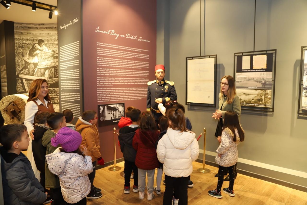 Dikili'de Çocuk Hakları Günü coşkuyla kutlandı