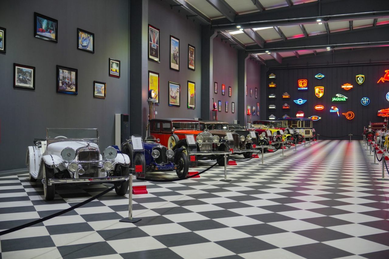 İzmir'in otomobil tutkunları için bir cennet : KEY Museum