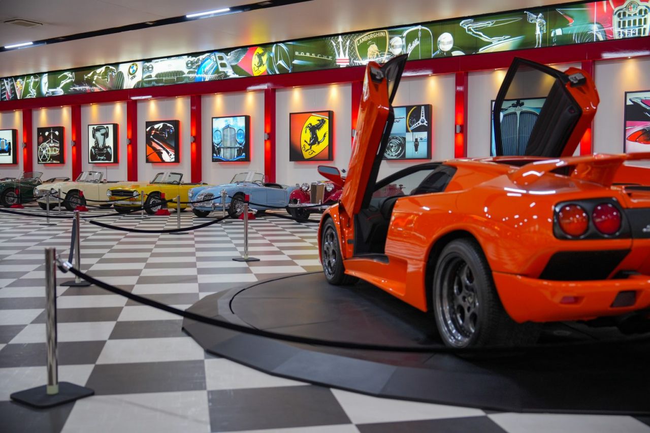 İzmir'in otomobil tutkunları için bir cennet : KEY Museum