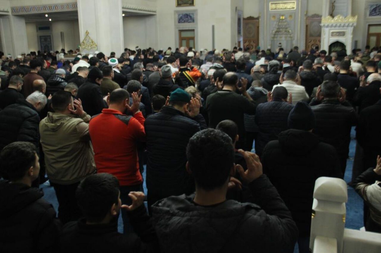 İzmir'de ramazan coşkusu: İlk teravih namazı kılındı