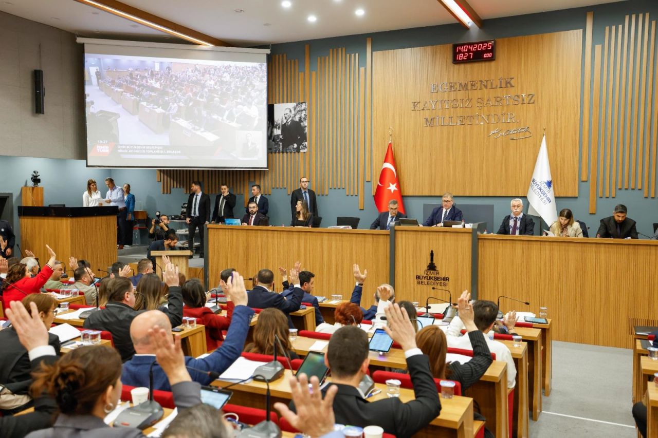 Başkan Tugay'dan ortak çalışma çağrısı: 'İzmir'de bir anlayışı değiştirmemiz gerekiyor'