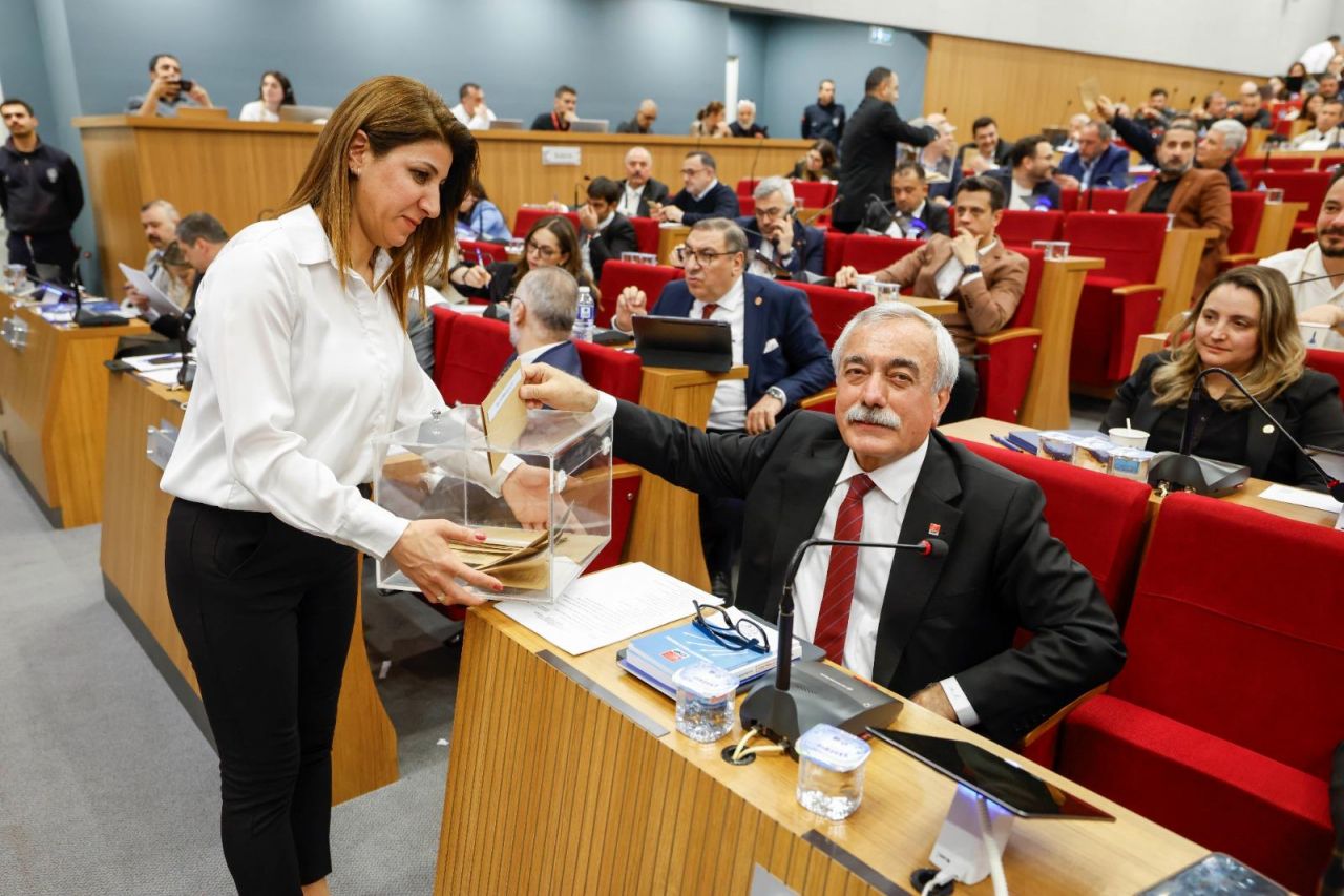 Başkan Tugay'dan ortak çalışma çağrısı: 'İzmir'de bir anlayışı değiştirmemiz gerekiyor'