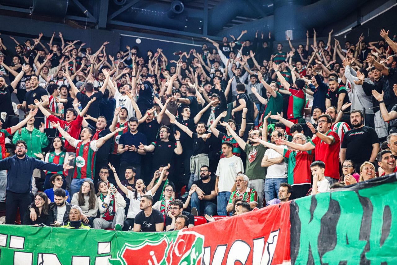 Karşıyaka'ya Türkiye Basketbol Federasyonu'ndan ağır ceza!
