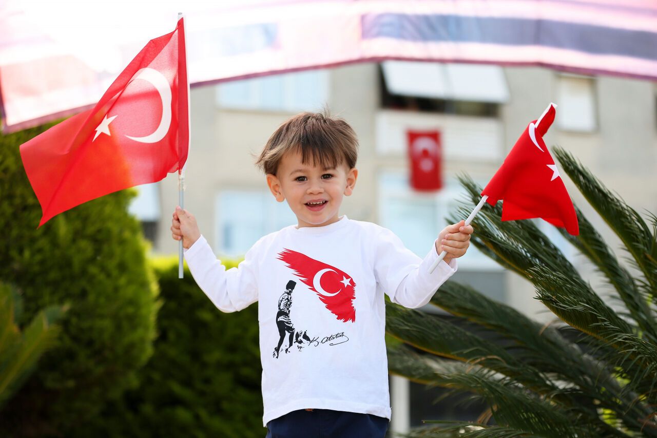 Narlıdere meydanlara sığmadı