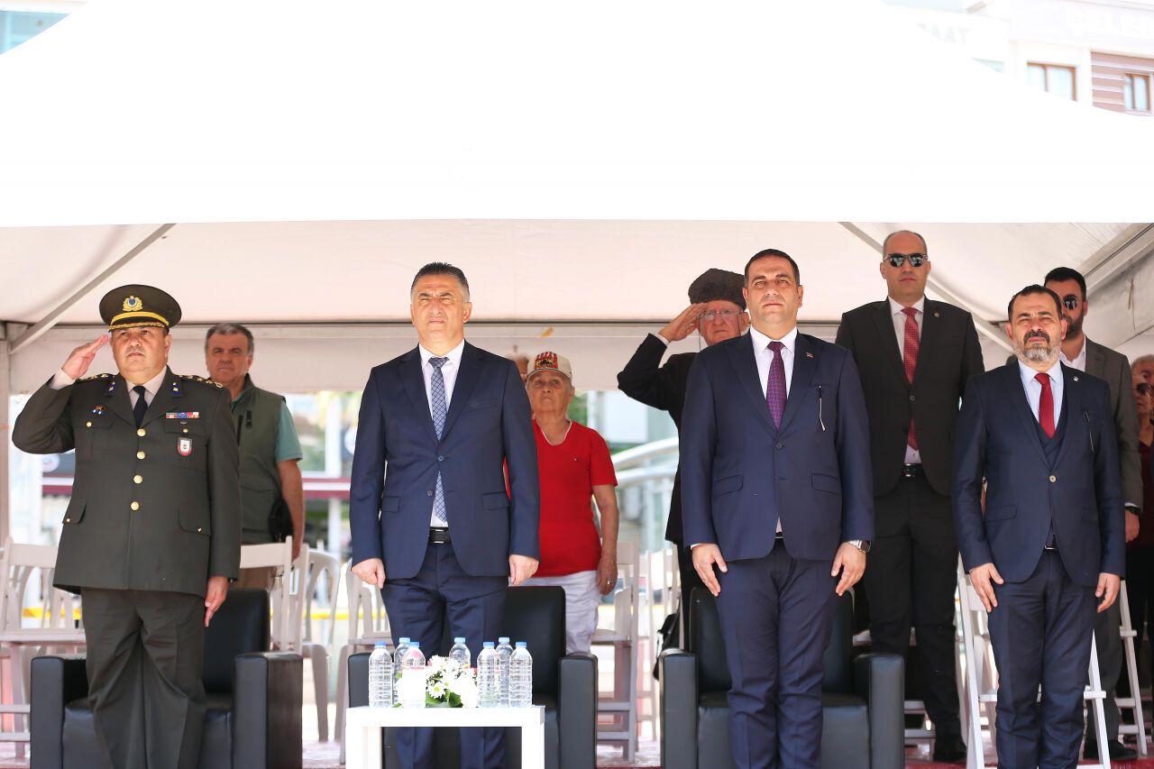 Narlıdere meydanlara sığmadı