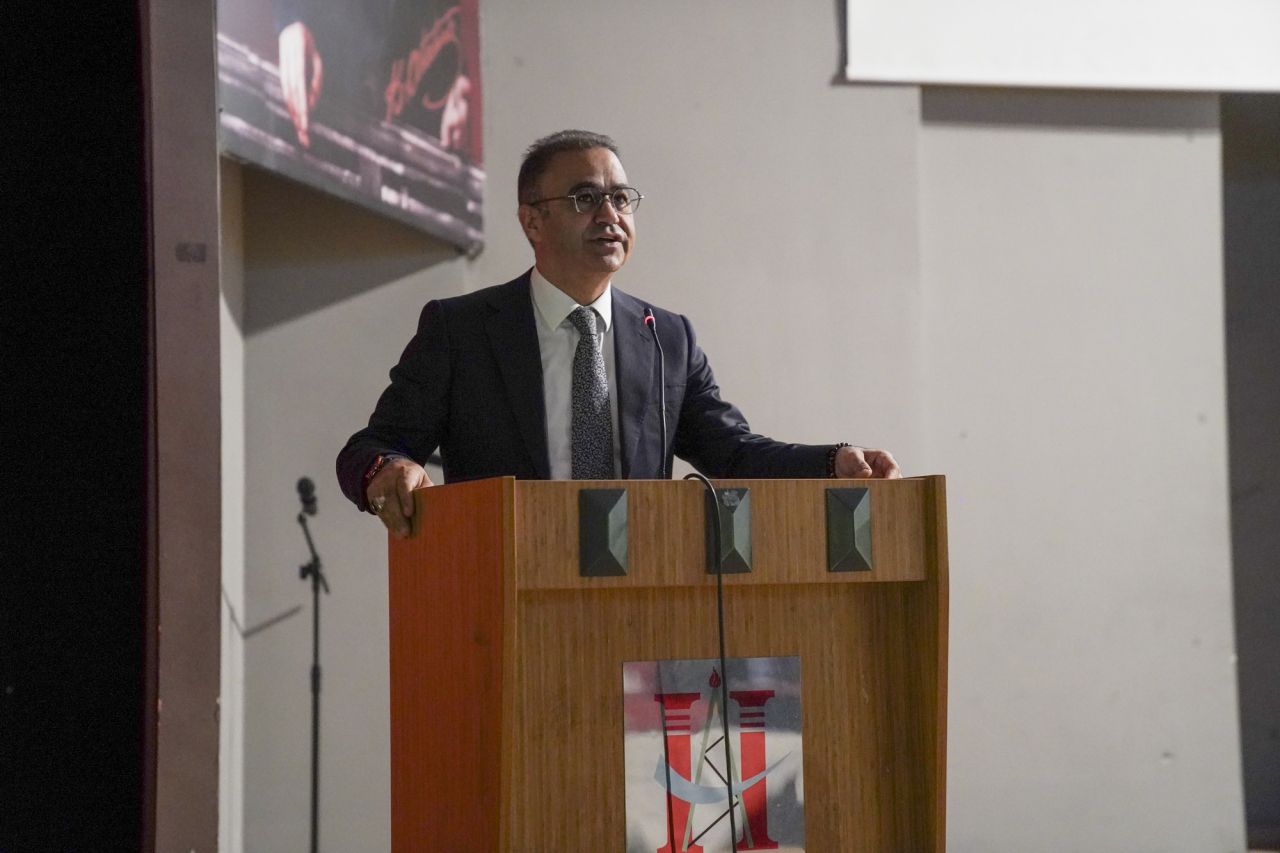 Yıl dönümü Aliağa'da 'Gül Bayramı' ile kutlandı