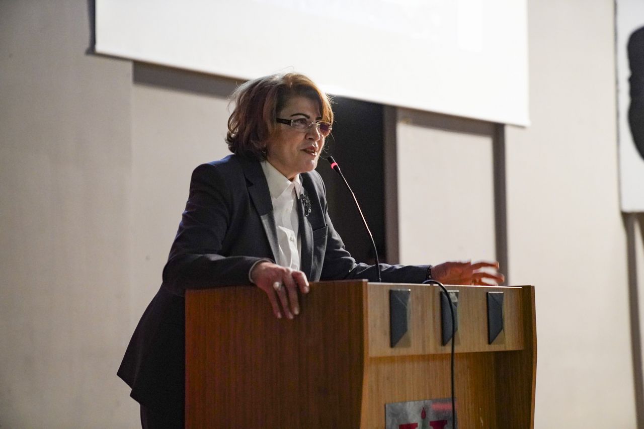 Yıl dönümü Aliağa'da 'Gül Bayramı' ile kutlandı