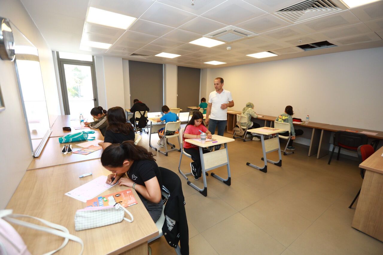 Kaygıyı yenecekler! Efes Selçuk'ta LGS maratonuna sessiz destek