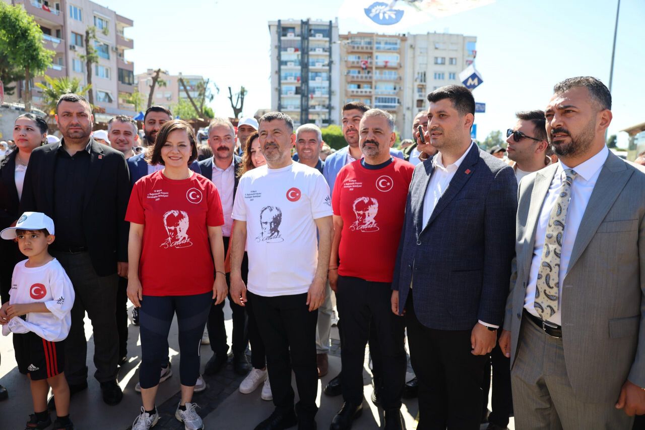 Karabağlar'da 715 kişi aynı anda koştu!