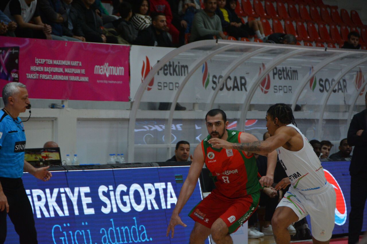 Aliağa Petkimspor'dan farklı galibiyet: 93-65