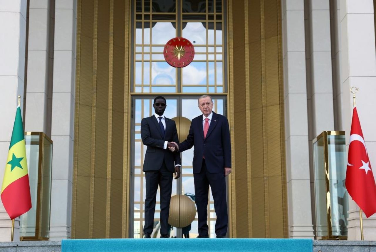 Cumhurbaşkanı Erdoğan, mevkidaşı Faye'yi ağırladı