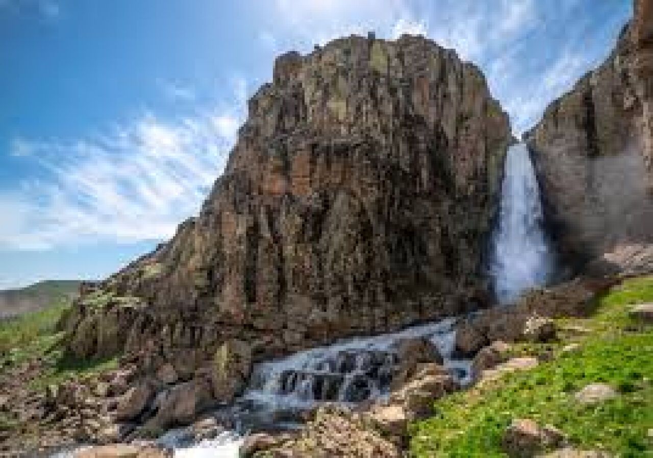 Çır Şelalesi: Bingöl'ün gizli cenneti sizi bekliyor!