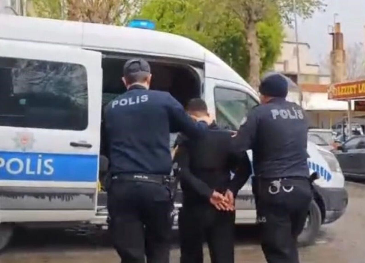 37 yıl hapisle aranıyordu: Gizli yöntemi şoke etti