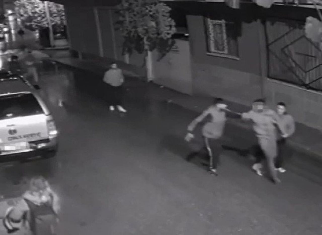 İzmir'de bıçaklı dehşet: Sarkıntı iddiası kanlı bitti