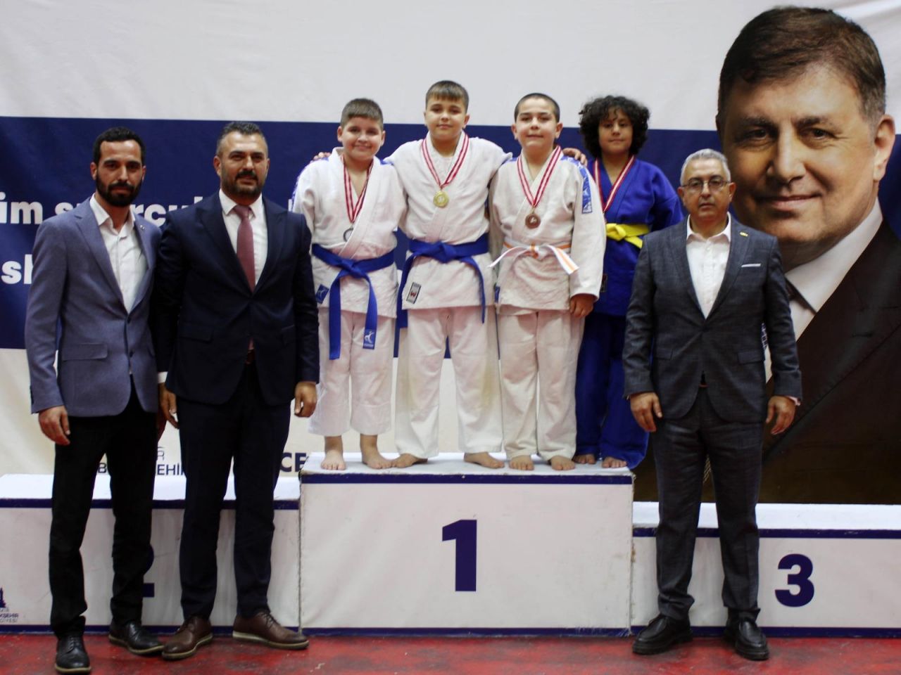 İzmir'de Judo şöleninde büyük mücadele!