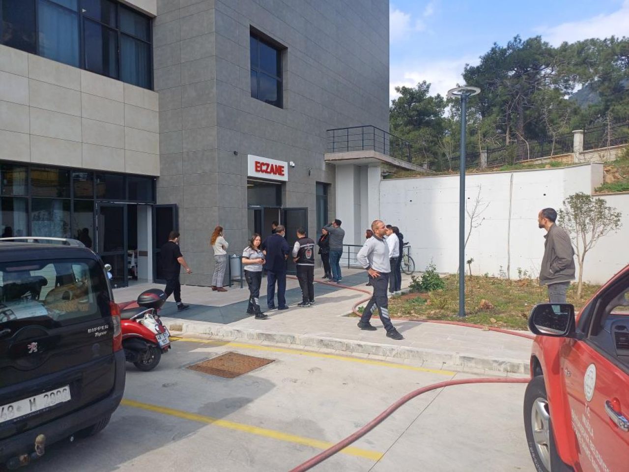 Hastalar tahliye edildi: Devlet hastanesinde yangın paniği!