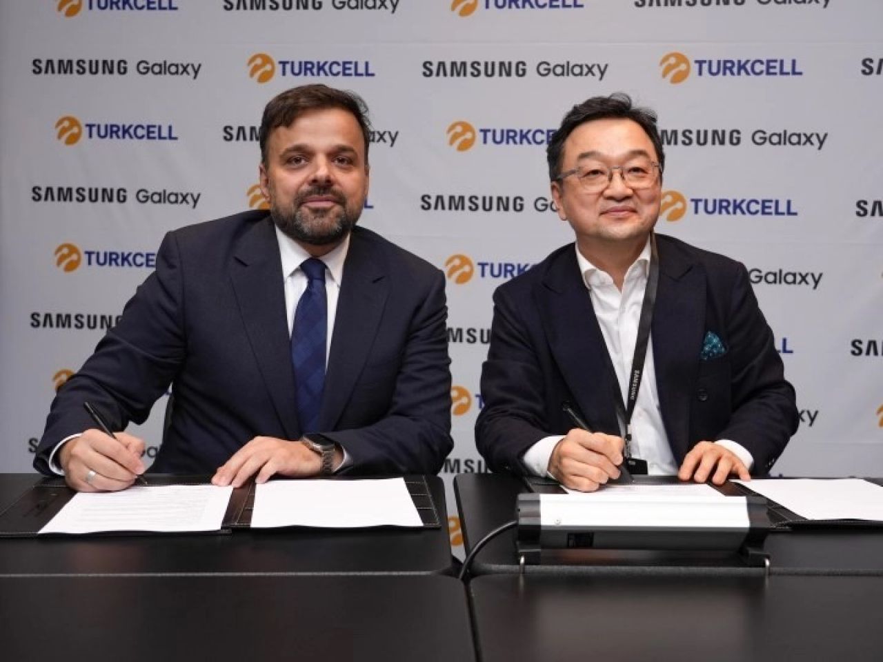 Turkcell ve Samsung'dan Büyük iş birliği: Türkiye'de 100 Bin 5G'li telefon üretilecek