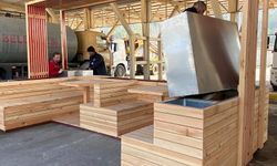 Ahşap atölyesi fabrika gibi çalışıyor