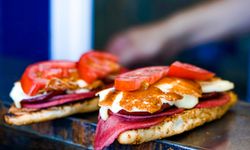 Çeşme’nin kumru savaşları: Muhabirimiz tat testine çıktı!