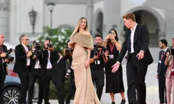 Filmi ayakta alkışlanınca ağladı