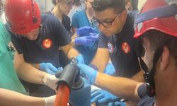 İzmir İtfaiyesi’nden nefes kesen kurtarma operasyonu