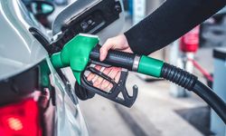 Akaryakıta çifte zam! Benzine 1.51 TL, motorine 3.30 TL artış yolda