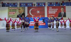 Halk danslarında Bayraklı’dan muhteşem gösteri
