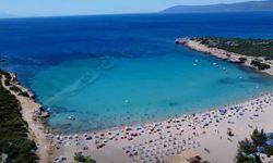 Çadırını alan tüm yazı burada geçiriyor! İzmir’e sadece 1,5 saat: Kampçıların ve ailelerin favori plajı