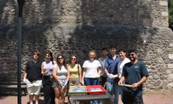 EÜ’de dijitalsiz fotoğraf deneyimi: Işık ve kağıt