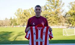 Fernando Muslera, Estudiantes'e imzayı attı