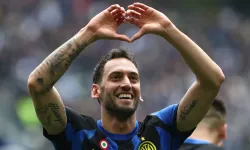 Hakan Çalhanoğlu transferi hakkında net konuştu: Devam etmek istiyorum