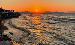 İzmir’e 30 dakika uzaklıktaki kum cenneti: Bu plajı hâlâ keşfetmediniz mi?