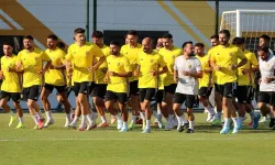 Aliağa FK’dan sezon açılışı! Başkan ve taraftar sahada