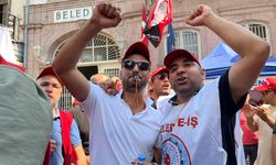 İzmir'de belediye önünde direniş çığ gibi büyüyor