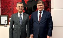 İzmir siyasetinde gerilim tırmandı! Tugay-Özel hattında küfürlü mesaj iddiası!