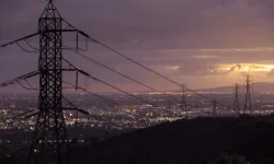 GDZ Elektrik, İzmir’de 14 Temmuz'da geniş kapsamlı elektrik kesintisi yapacak: 83 mahalle ve sokakta hayat duracak!