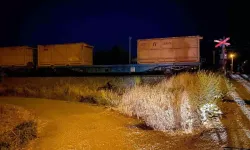 Denizli'de kahreden olay: Hemzenin geçitten geçen tren motosiklete çarptı