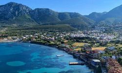 Ne dalga ne de rüzgar deniz keyfini kaçırıyor! Sakinliği ve temizliğiyle İzmir’in en güzel koyu