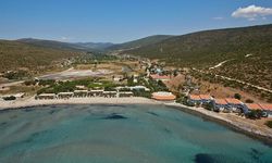 İzmir’in eski Yörük köyü yaz turizminin gözdesi oldu! Masmavi denizi ve kahvaltısıyla cezbediyor